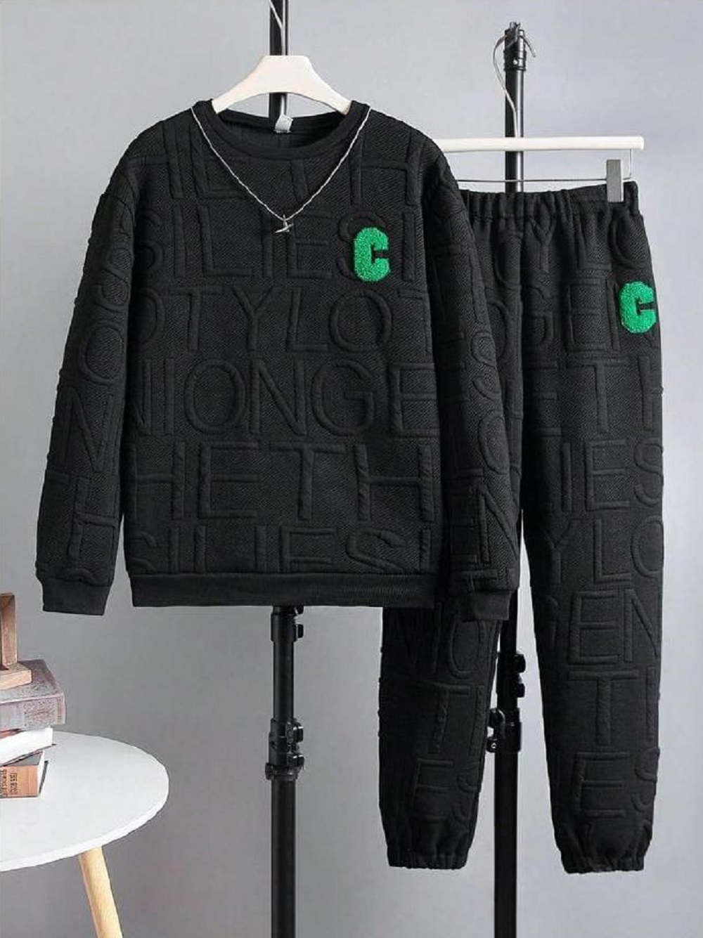 Straches Playwear